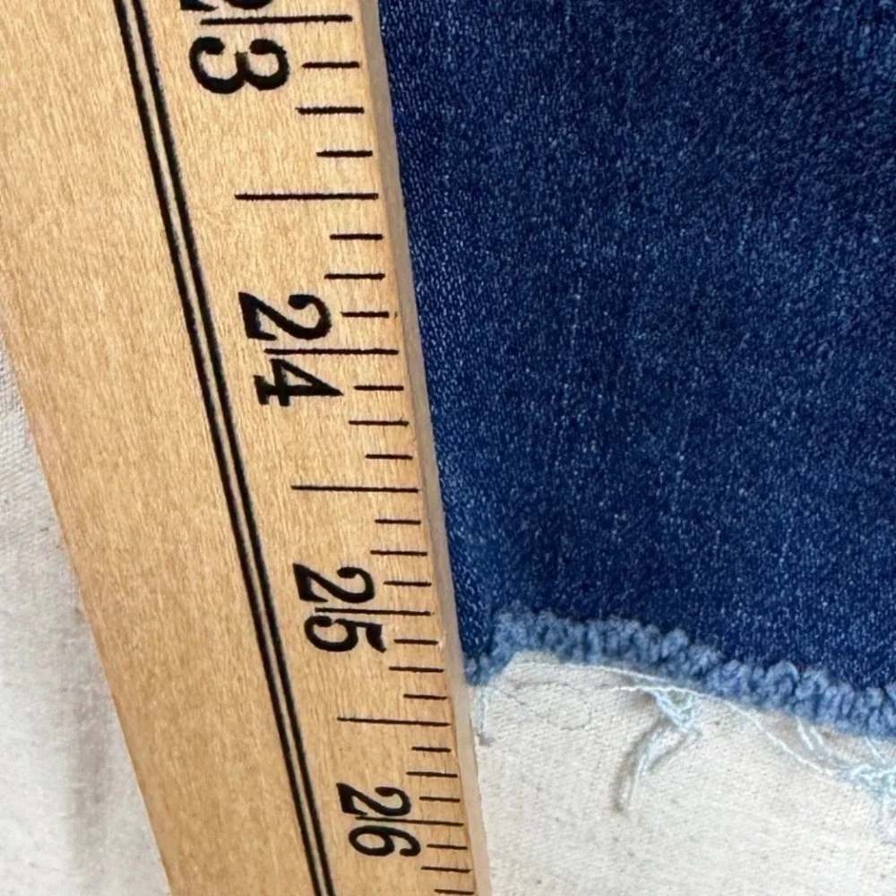 Sofia‎ Vergara Margot Wide Leg Frayed Hem Jeans size 8 Blue